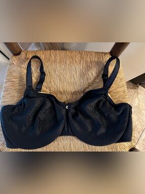 Chantelle C Magnifique Seamless Unlined Minimizer Underwire Bra Black 42DDD / 42